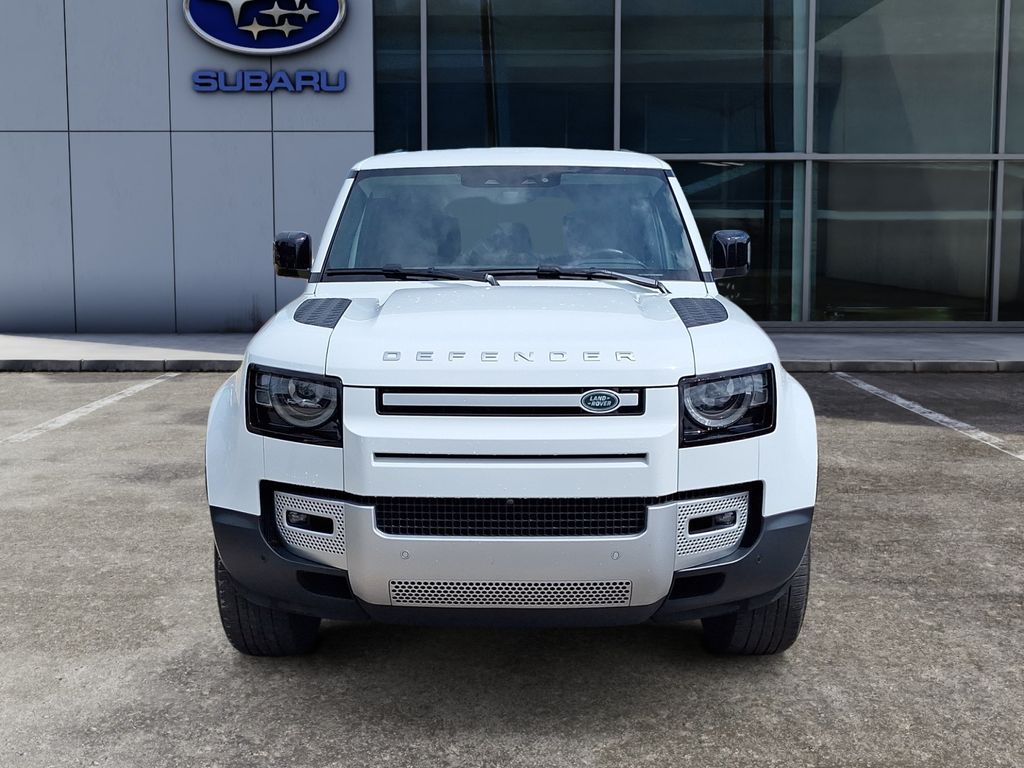 2024 Land Rover Defender 110 S photo 2