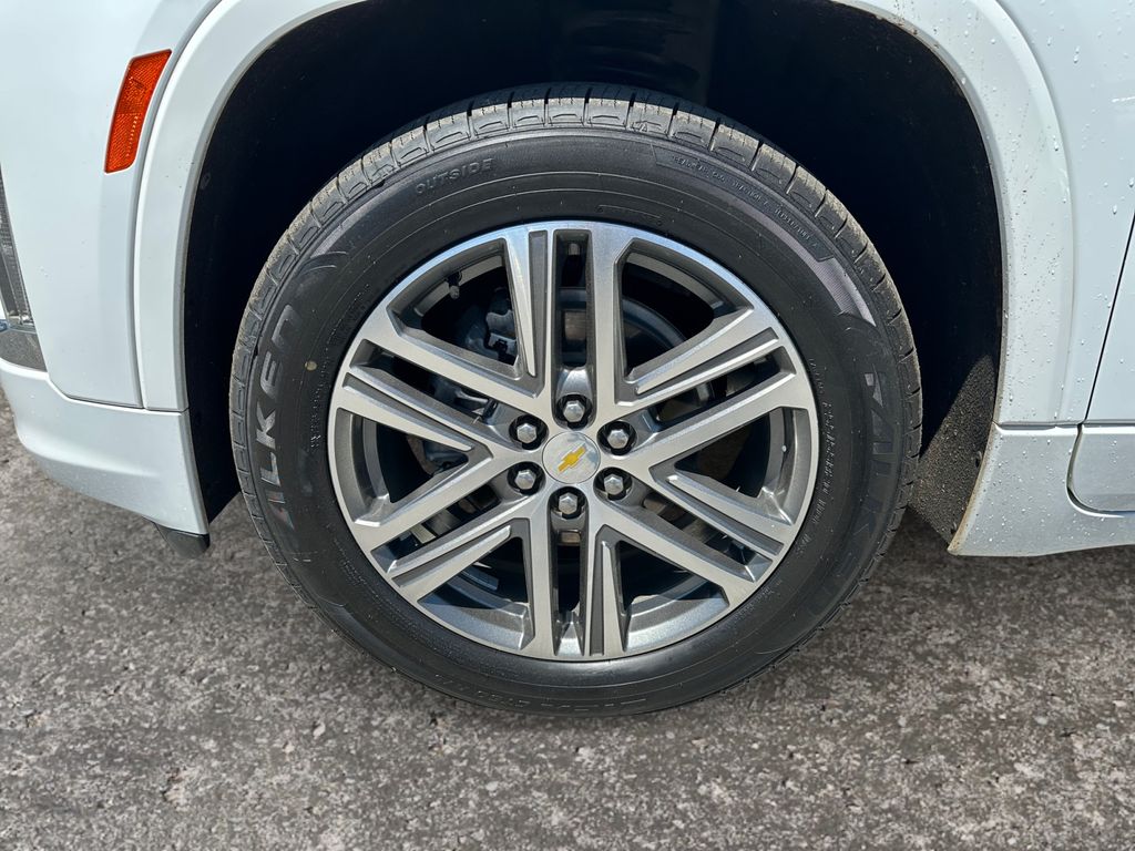 2022 Chevrolet Traverse High Country photo 3