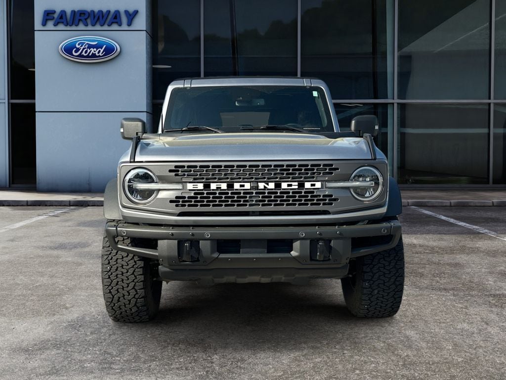 2021 Ford Bronco photo 3