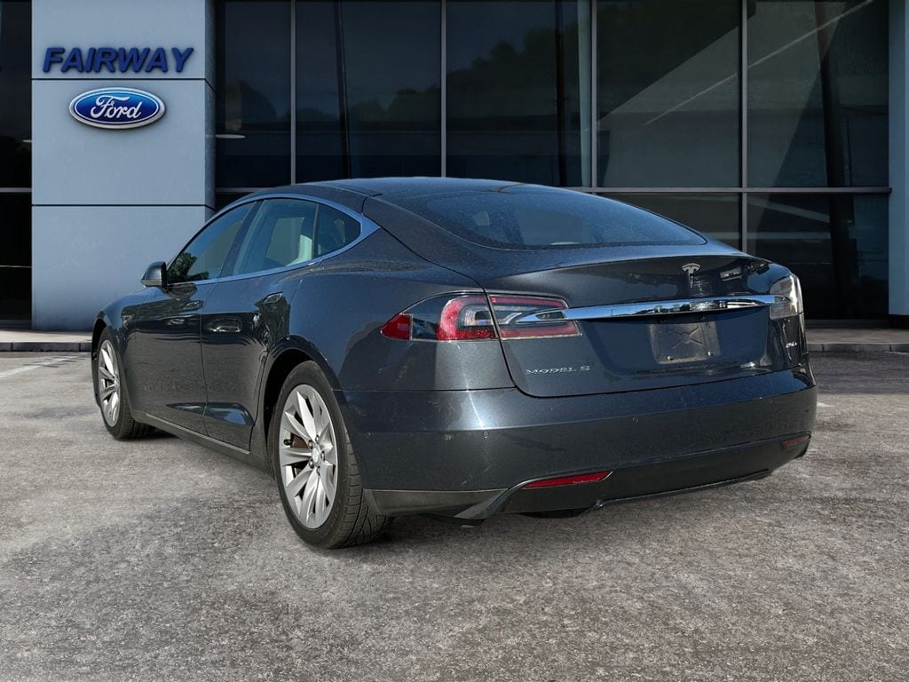 2016 Tesla Model S photo 4