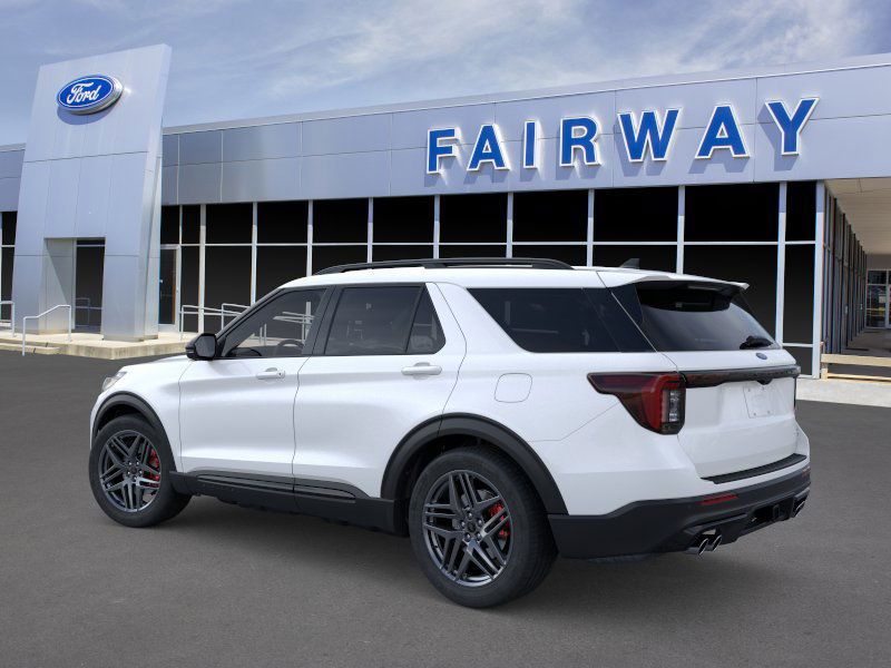 2025 Ford Explorer ST photo 4