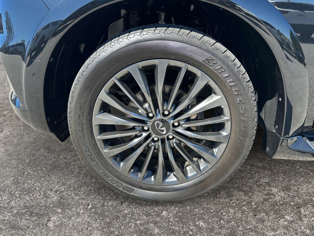 2024 INFINITI QX80 SENSORY photo 3
