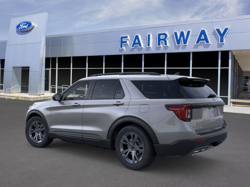 2026 Ford Explorer photo 2