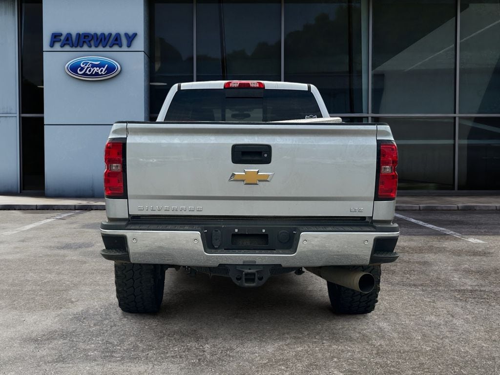 2019 Chevrolet Silverado 2500HD LTZ photo 5