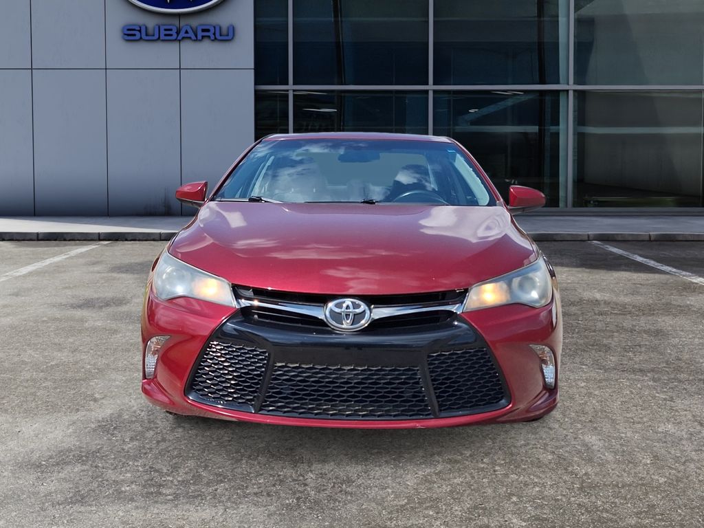 2017 Toyota Camry SE photo 3