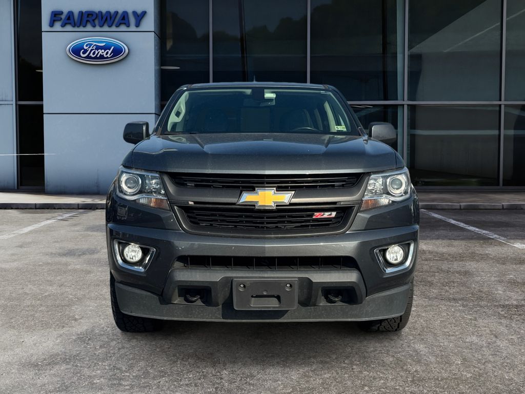 2016 Chevrolet Colorado Z71 photo 2