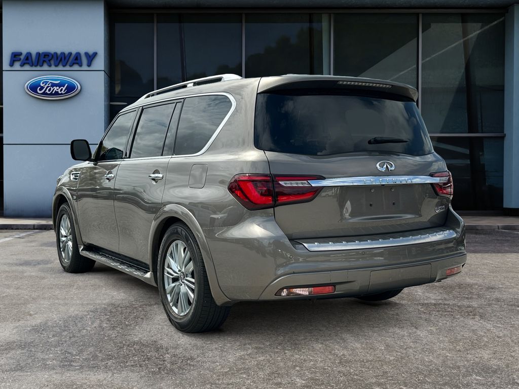 2019 INFINITI QX80 LUXE photo 4