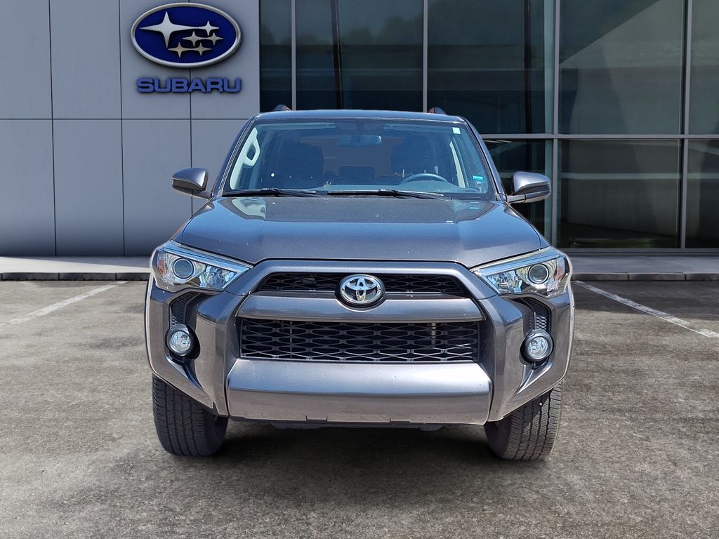 2019 Toyota 4Runner SR5 photo 3