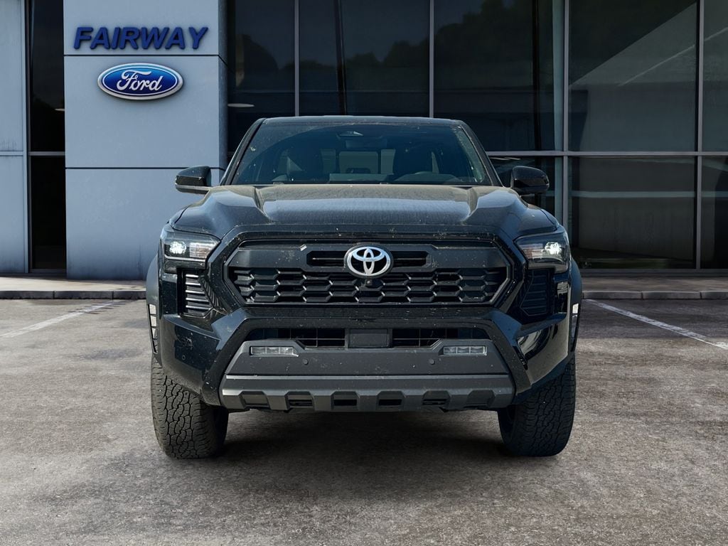 2024 Toyota Tacoma TRD Off Road photo 3