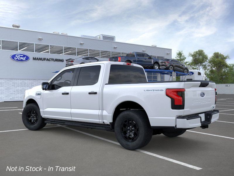 2025 Ford F-150 Lightning XLT photo 4