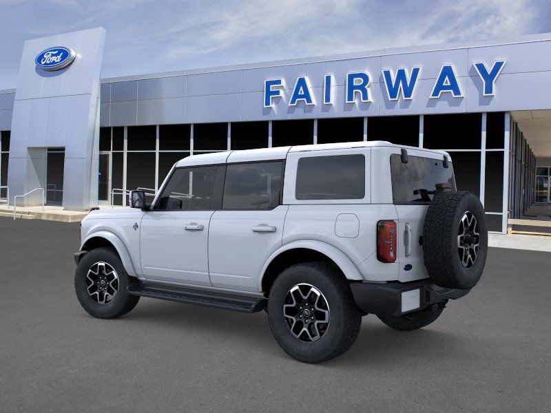 2025 Ford Bronco Outer Banks photo 4