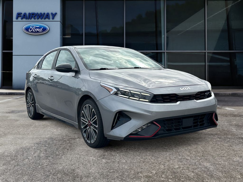 2023 Kia Forte GT photo 2