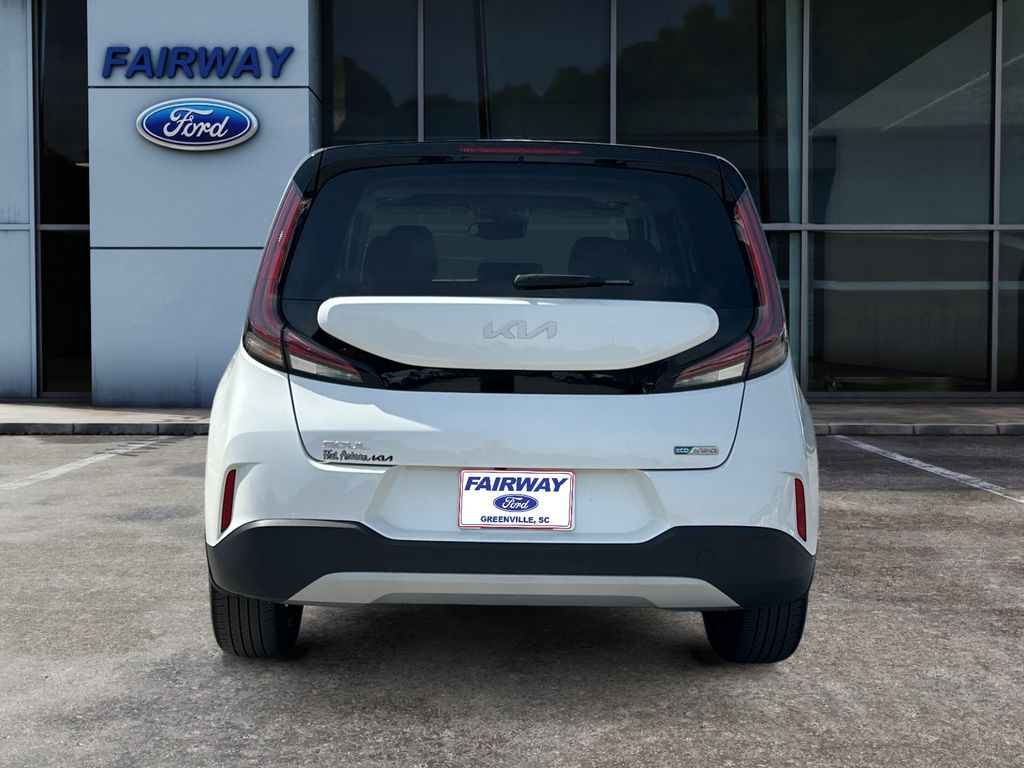 2024 Kia Soul EX photo 4