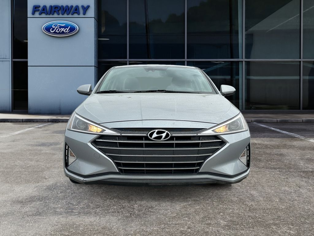 2020 Hyundai Elantra Value Edition photo 3