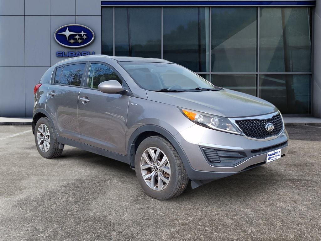 2016 Kia Sportage LX AWD photo 2