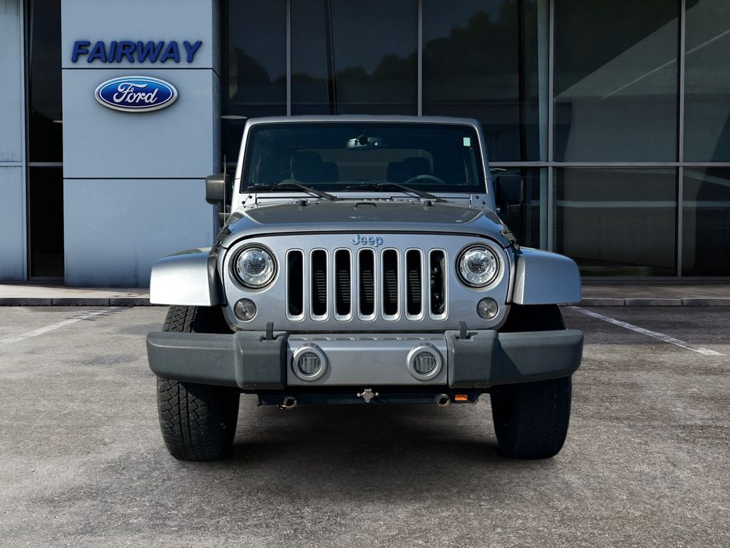 2018 Jeep Wrangler JK Sahara 4x4 photo 3