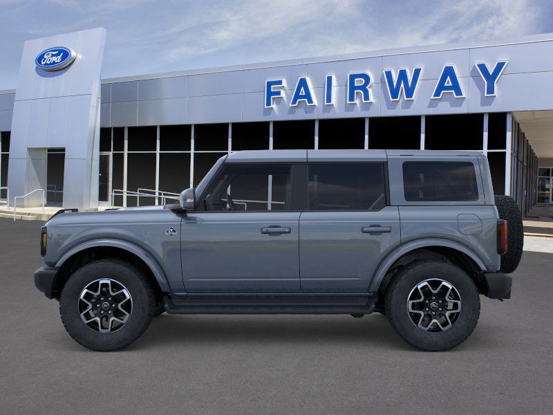 2025 Ford Bronco Outer Banks photo 2