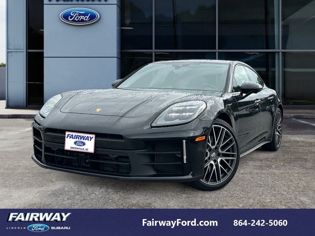 2024 Porsche Panamera 4's photo