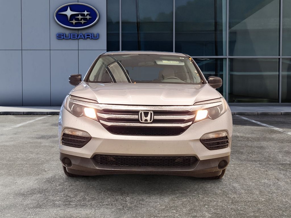 2017 Honda Pilot LX photo 2