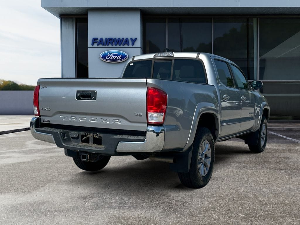 2016 Toyota Tacoma SR5 V6 photo 5