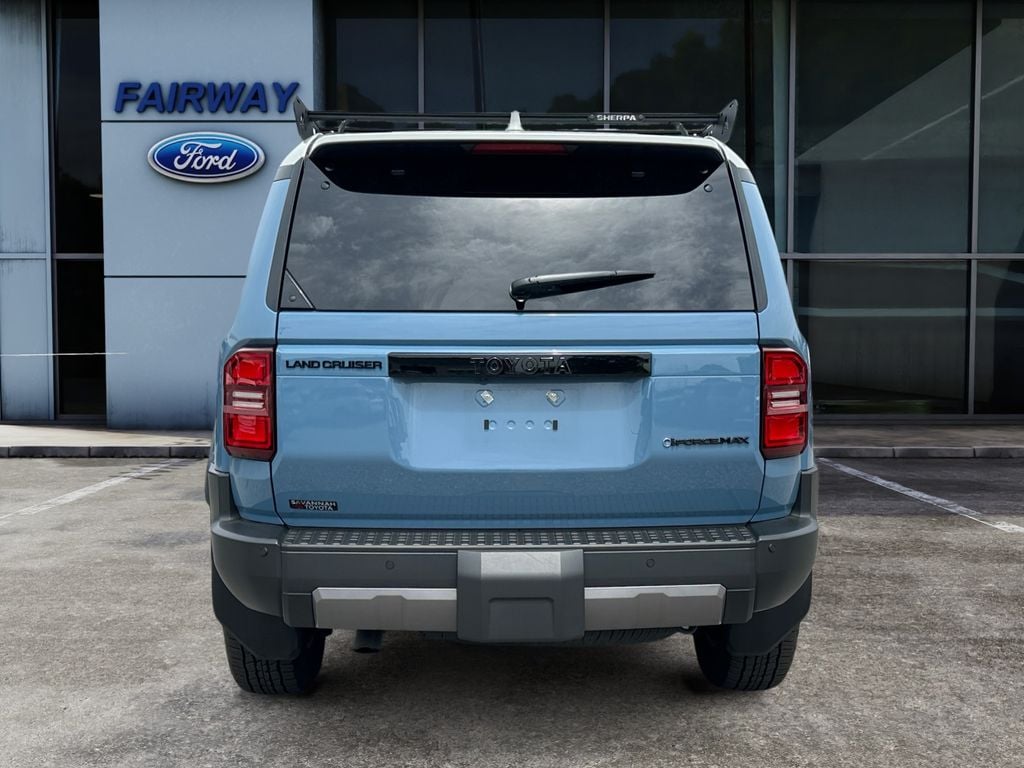 2025 Toyota Land Cruiser Base photo 5