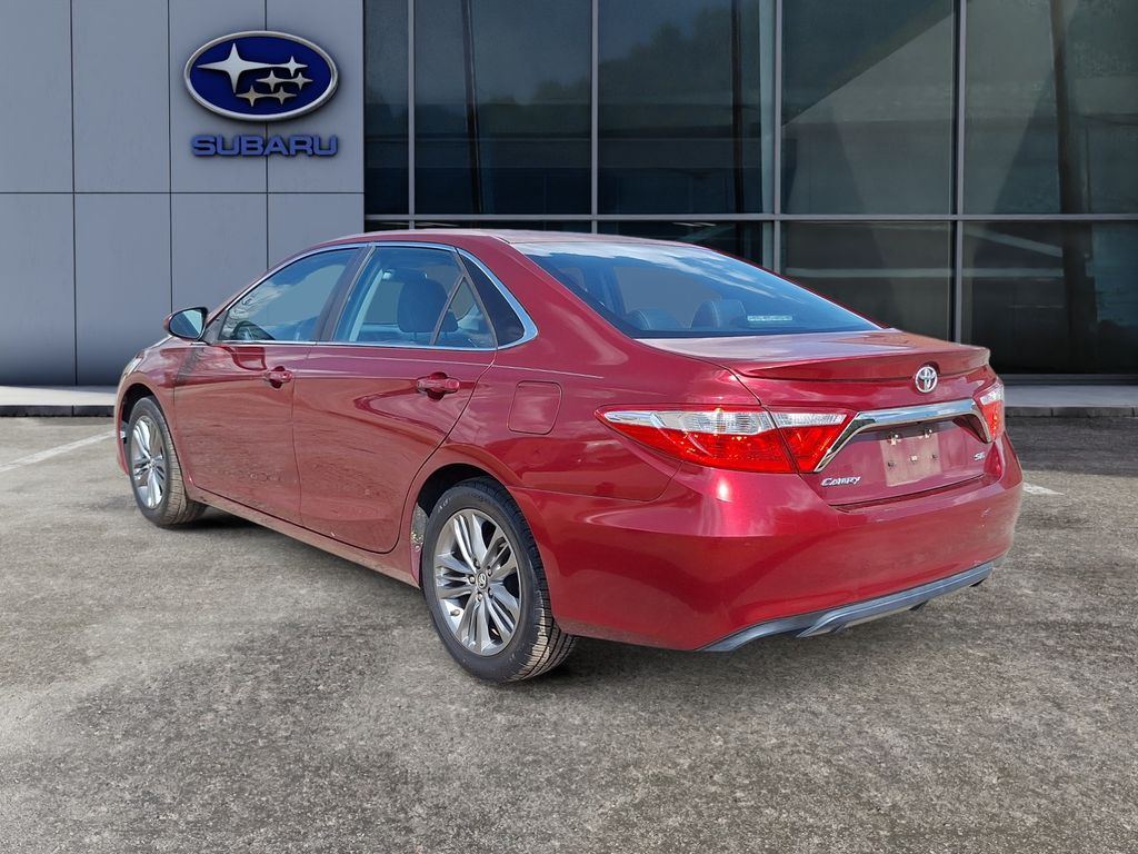 2017 Toyota Camry SE photo 4