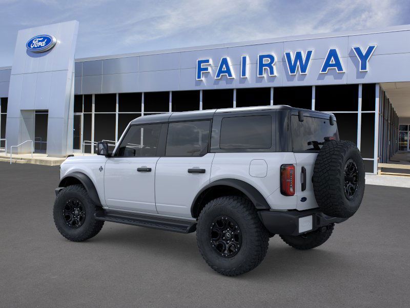2025 Ford Bronco Outer Banks photo 4