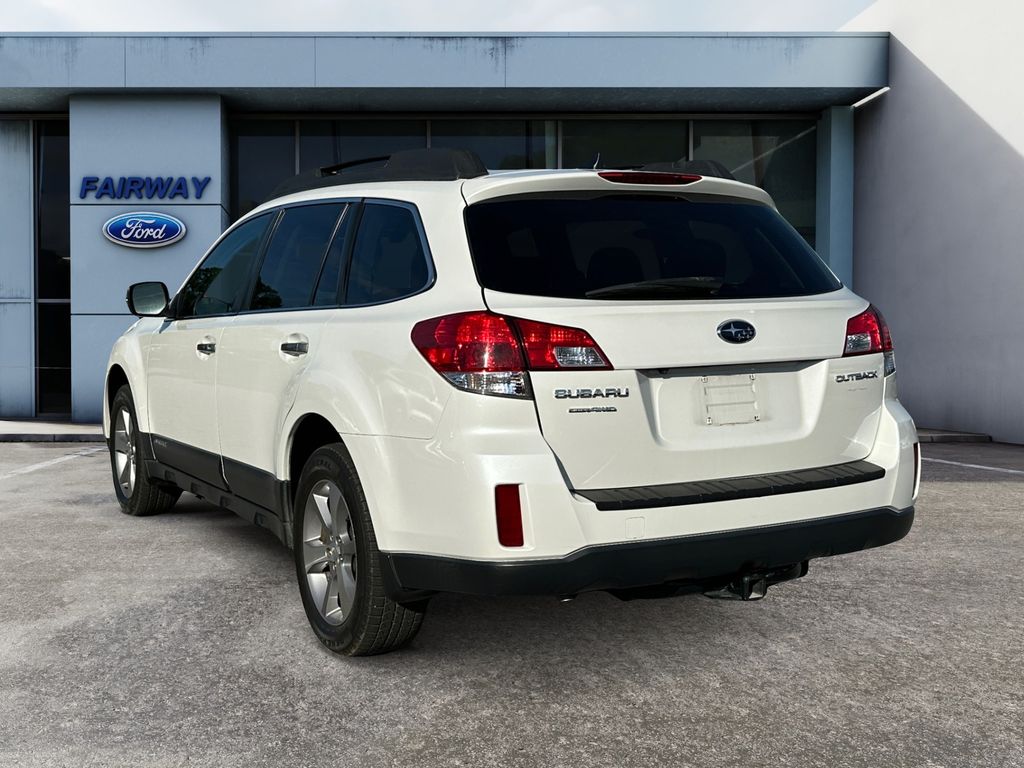 2014 Subaru Outback 2.5i Limited (CVT) photo 4