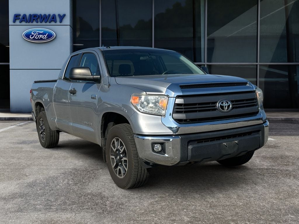 2015 Toyota Tundra SR5 5.7L V8 photo 2