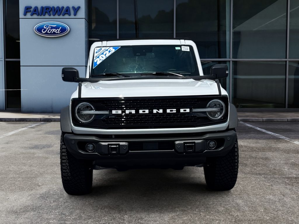 2023 Ford Bronco Wildtrak photo 2