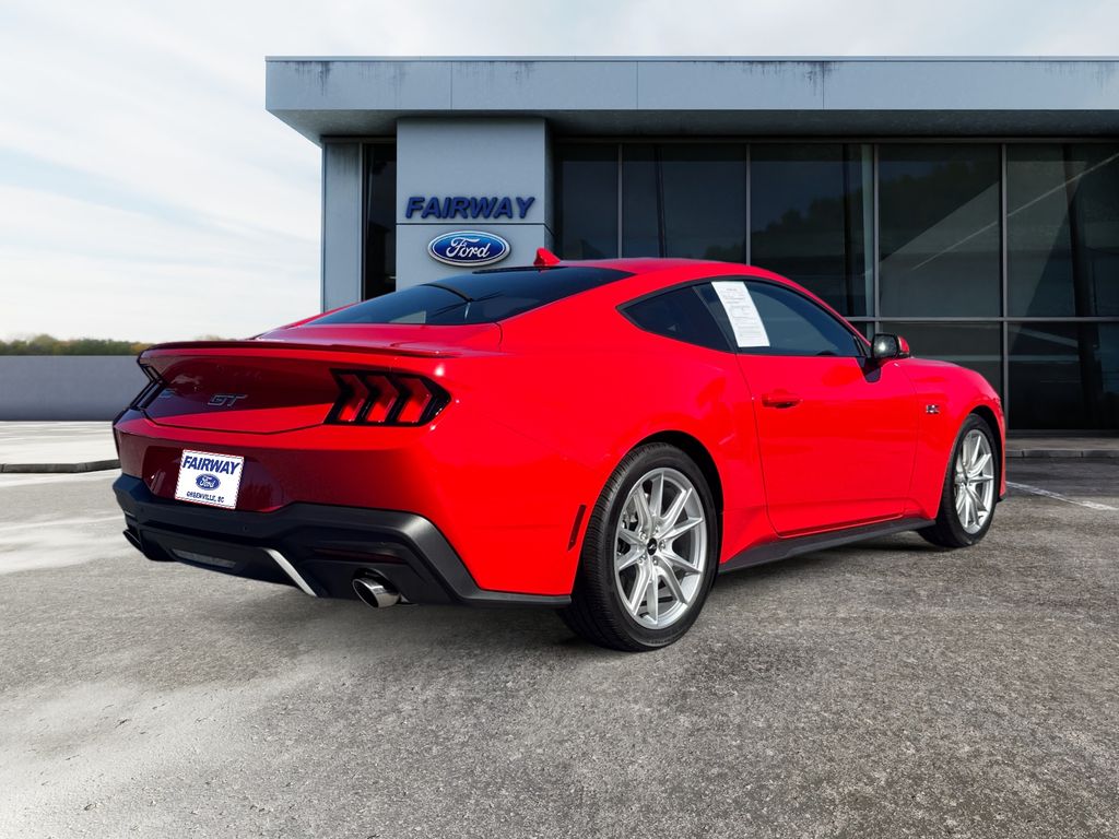 2025 Ford Mustang photo 6