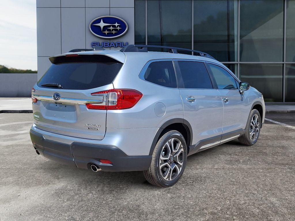 2025 Subaru Ascent Touring 7-Passenger photo 5