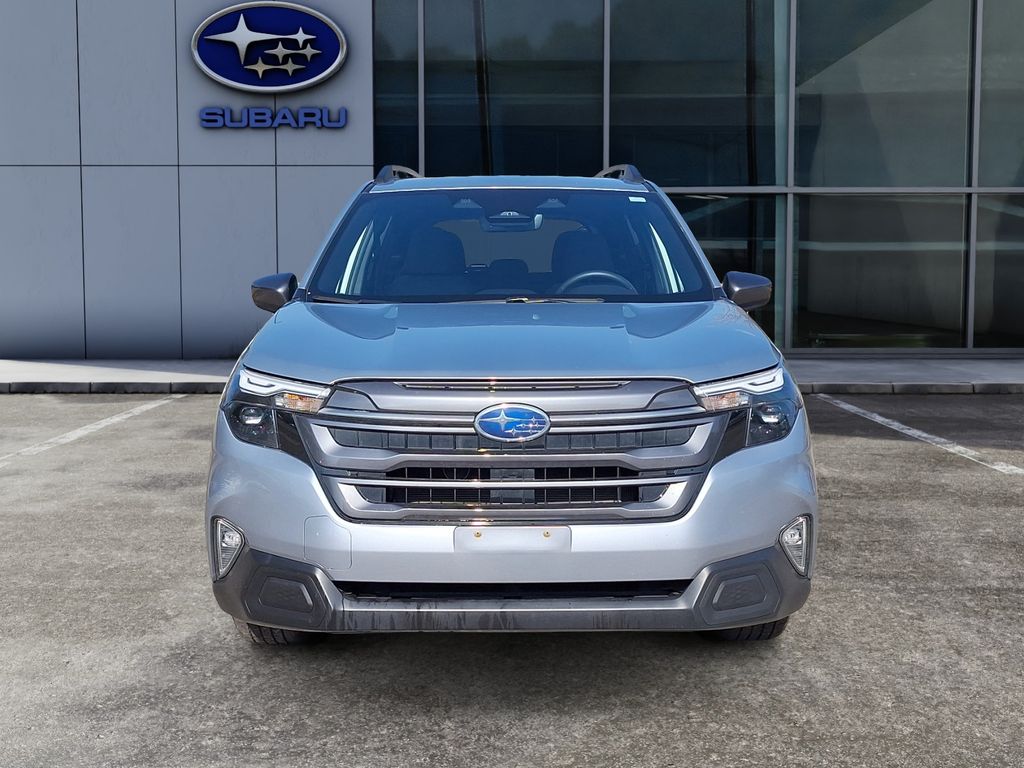 2025 Subaru Forester Premium photo 3