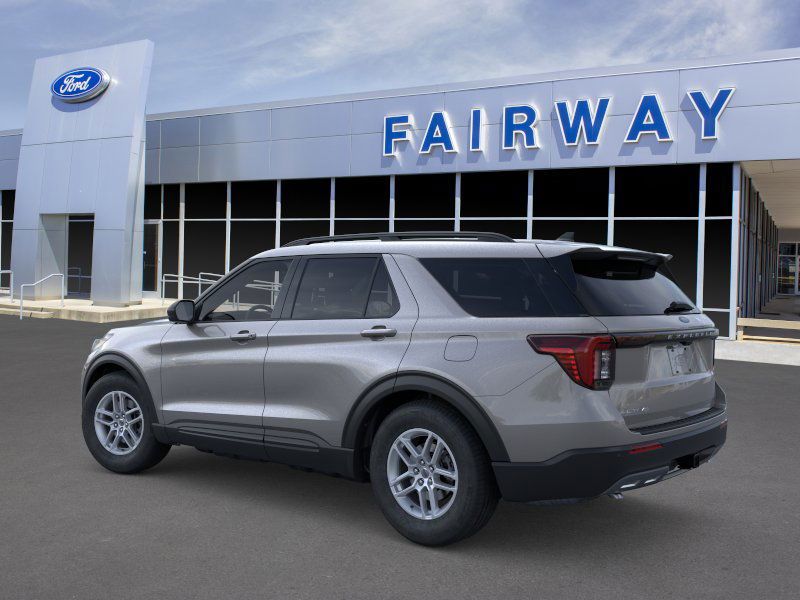 2026 Ford Explorer photo 2