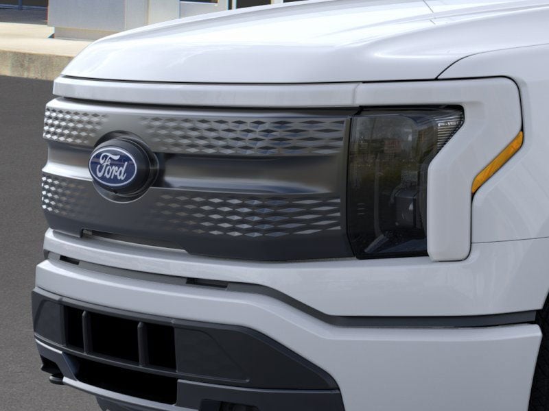 2024 Ford F-150 Lightning XLT - Photo 17