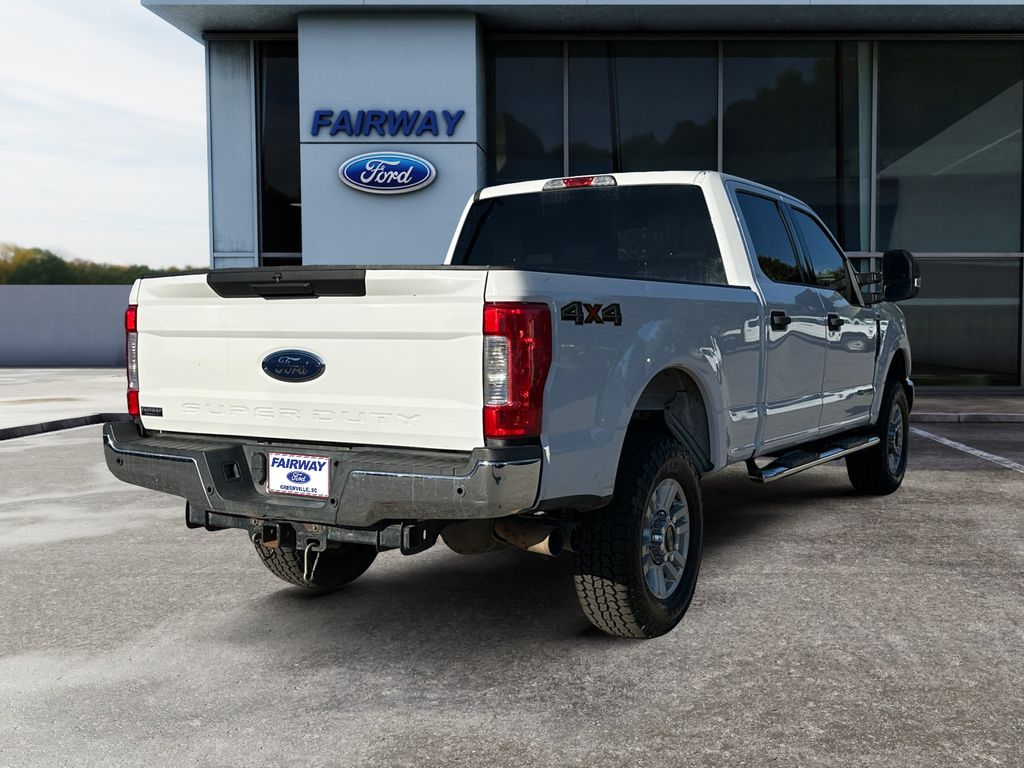 2017 Ford F-250 XLT photo 5