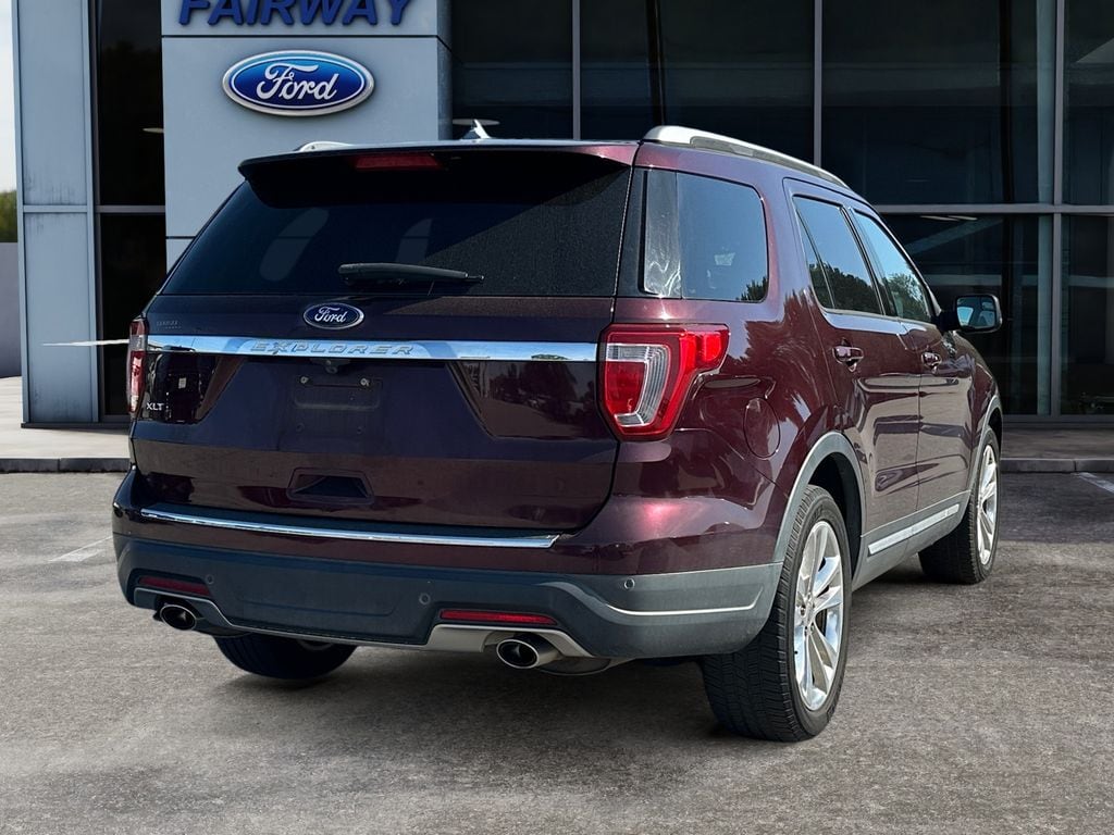 2018 Ford Explorer XLT photo 6