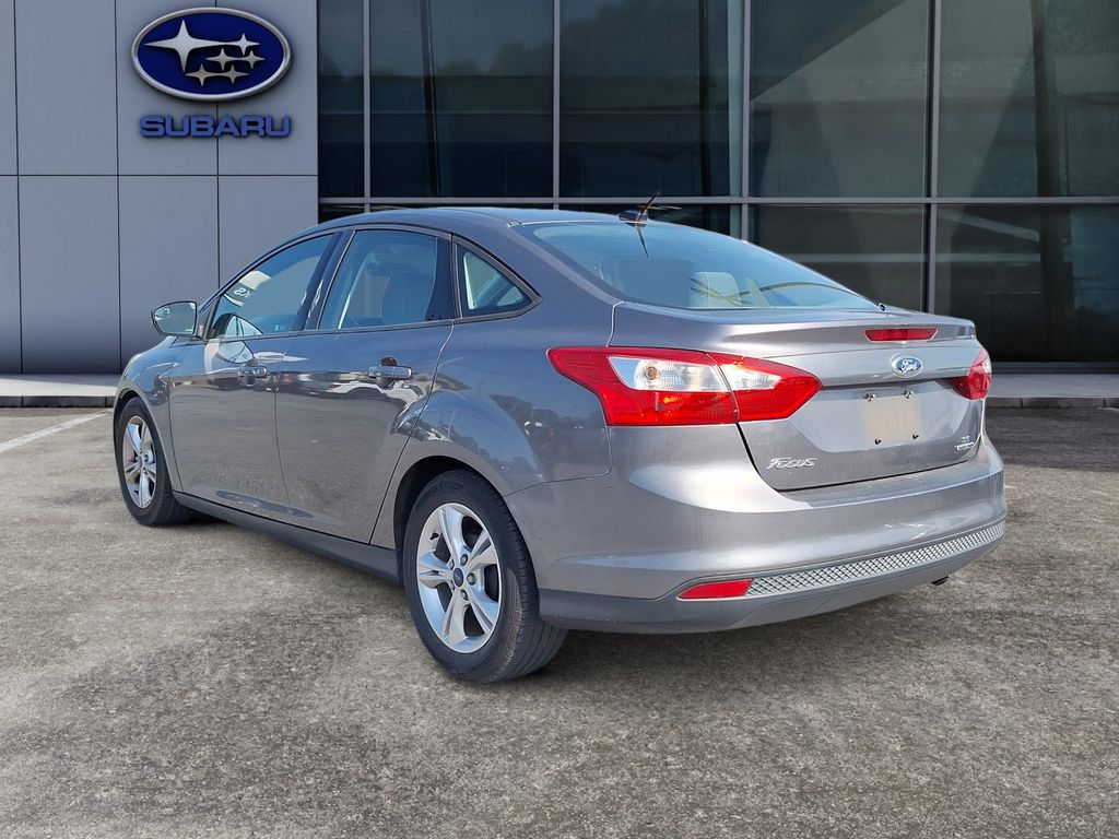 2014 Ford Focus SE photo 4
