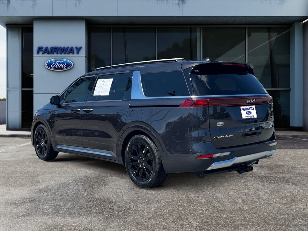 2022 Kia Carnival SX photo 3
