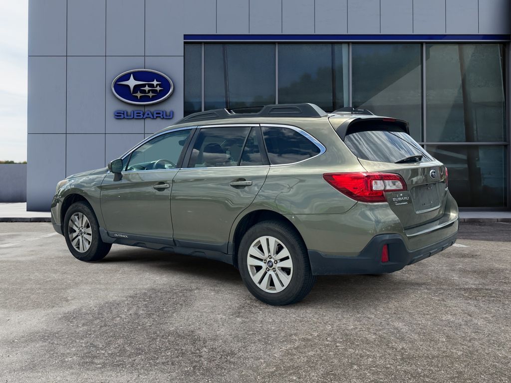 2018 Subaru Outback 2.5i Premium with Starlink photo 4