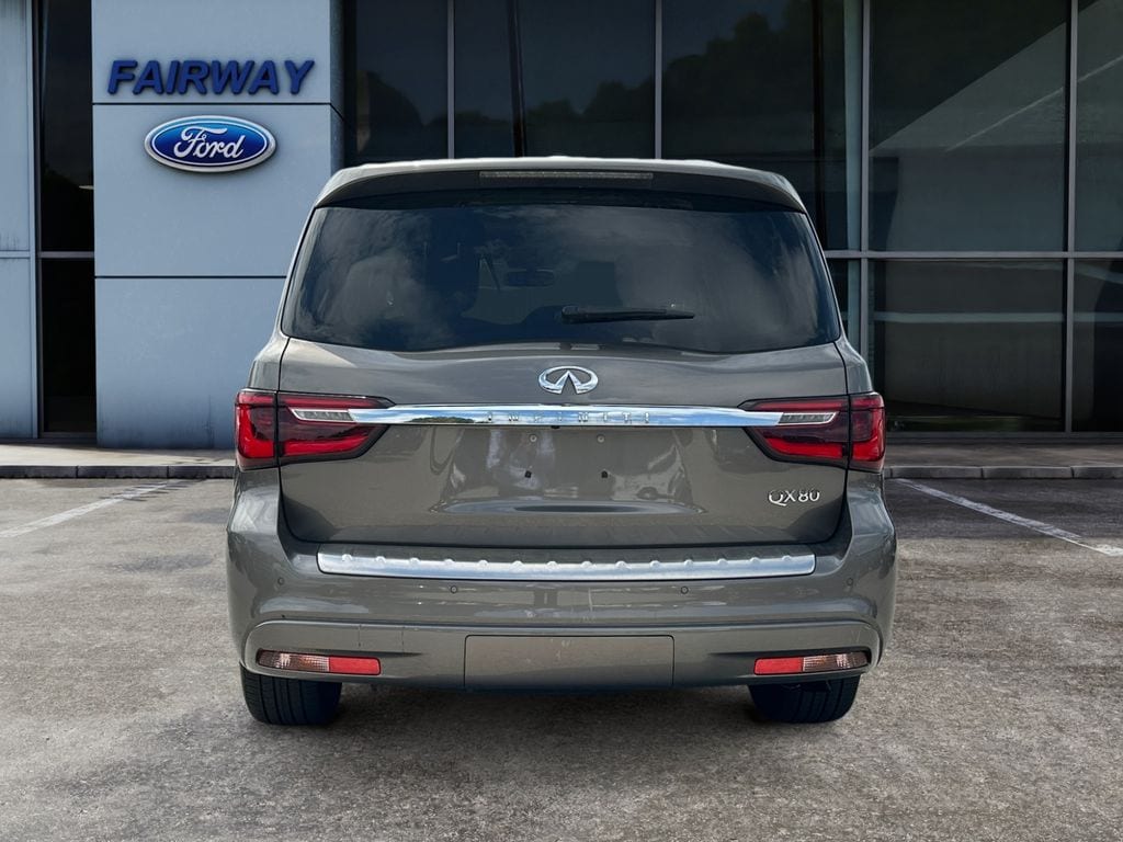 2019 INFINITI QX80 LUXE photo 5
