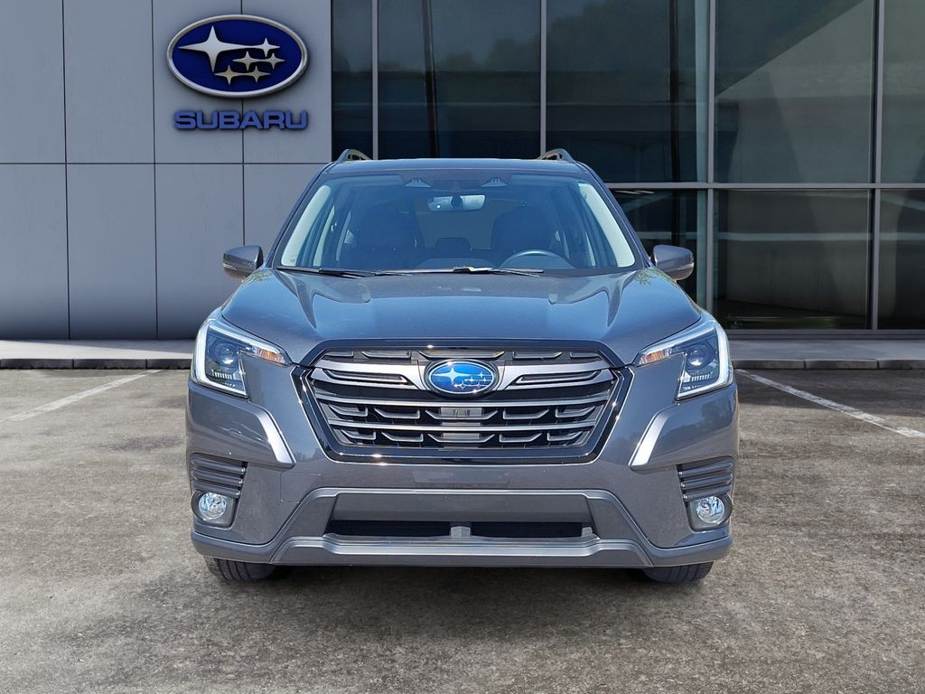 2023 Subaru Forester Limited photo 3