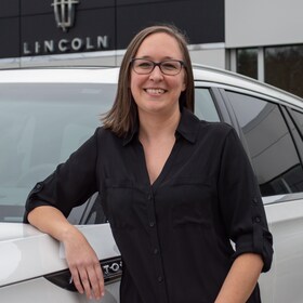 Staff member Lindsey Burger from ID_4f47e7