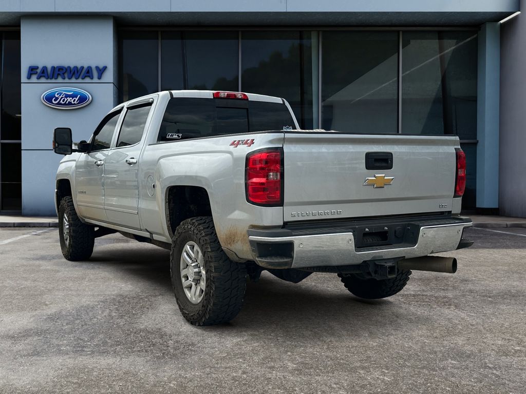2019 Chevrolet Silverado 2500HD LTZ photo 4