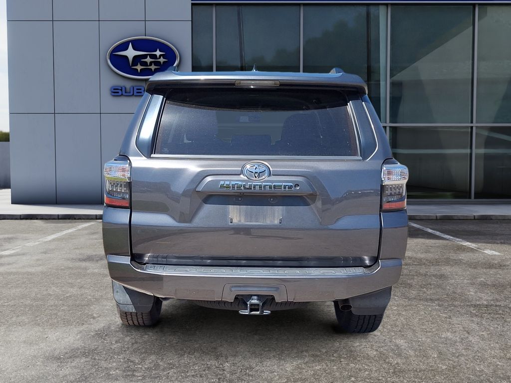 2019 Toyota 4Runner SR5 photo 5