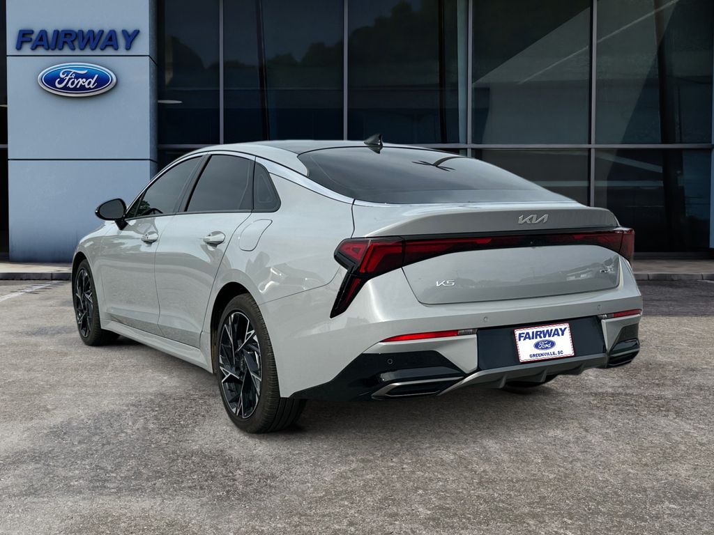 2025 Kia K5 GT-Line photo 4