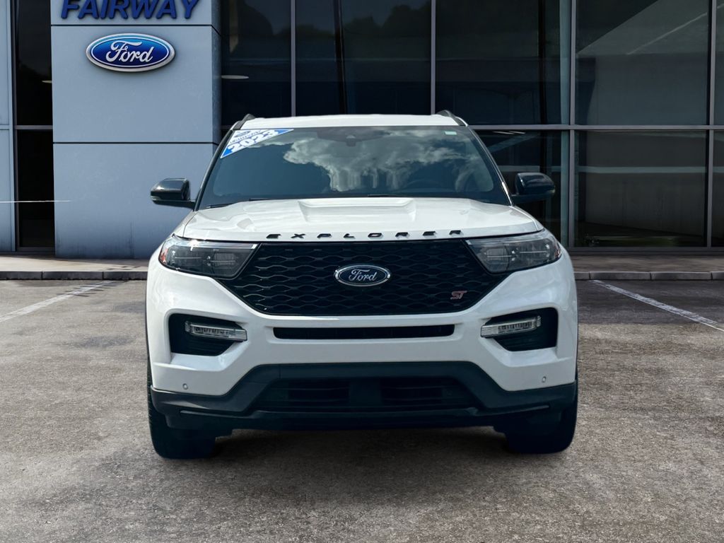 2023 Ford Explorer ST photo 2