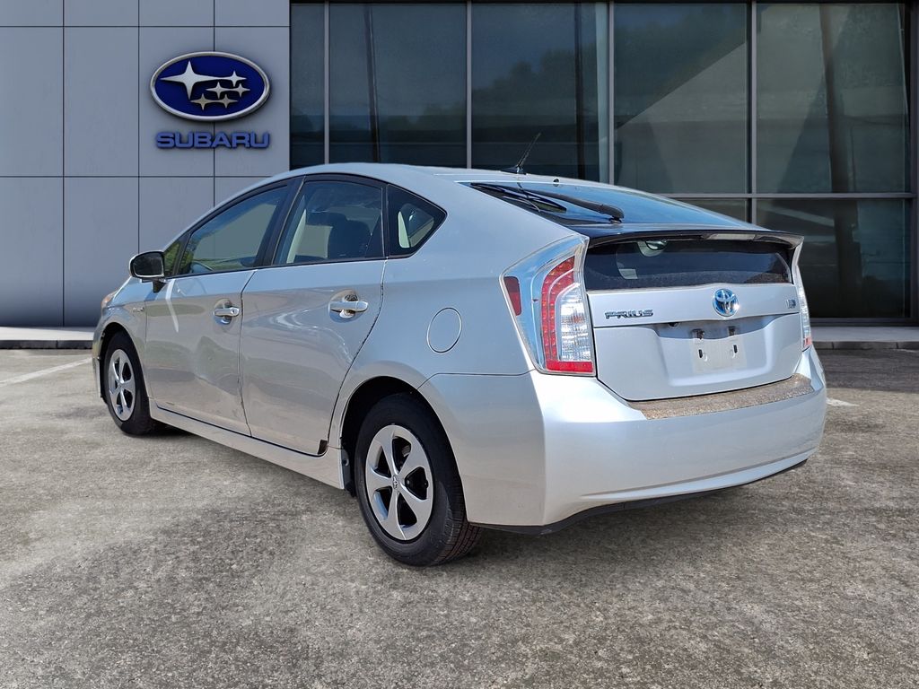 2014 Toyota Prius Four photo 4