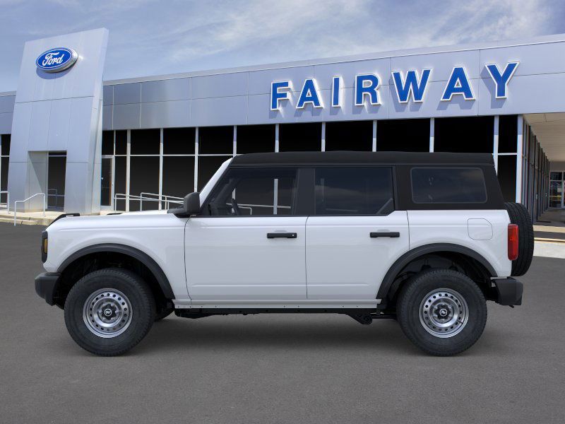 2025 Ford Bronco Base photo 3