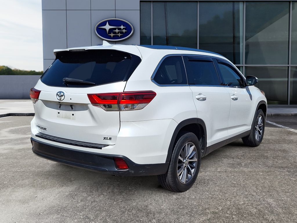 2019 Toyota Highlander XLE V6 photo 6